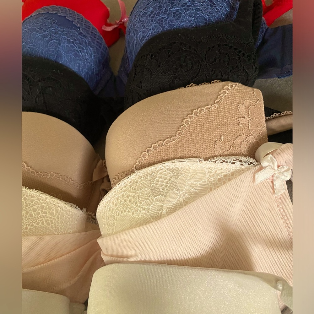 Victoria Secret 32B Push-Up Bras Set of 6!